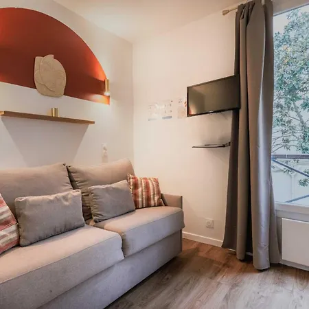 Intimate - 2p - Faubourg-montmartre * Paris